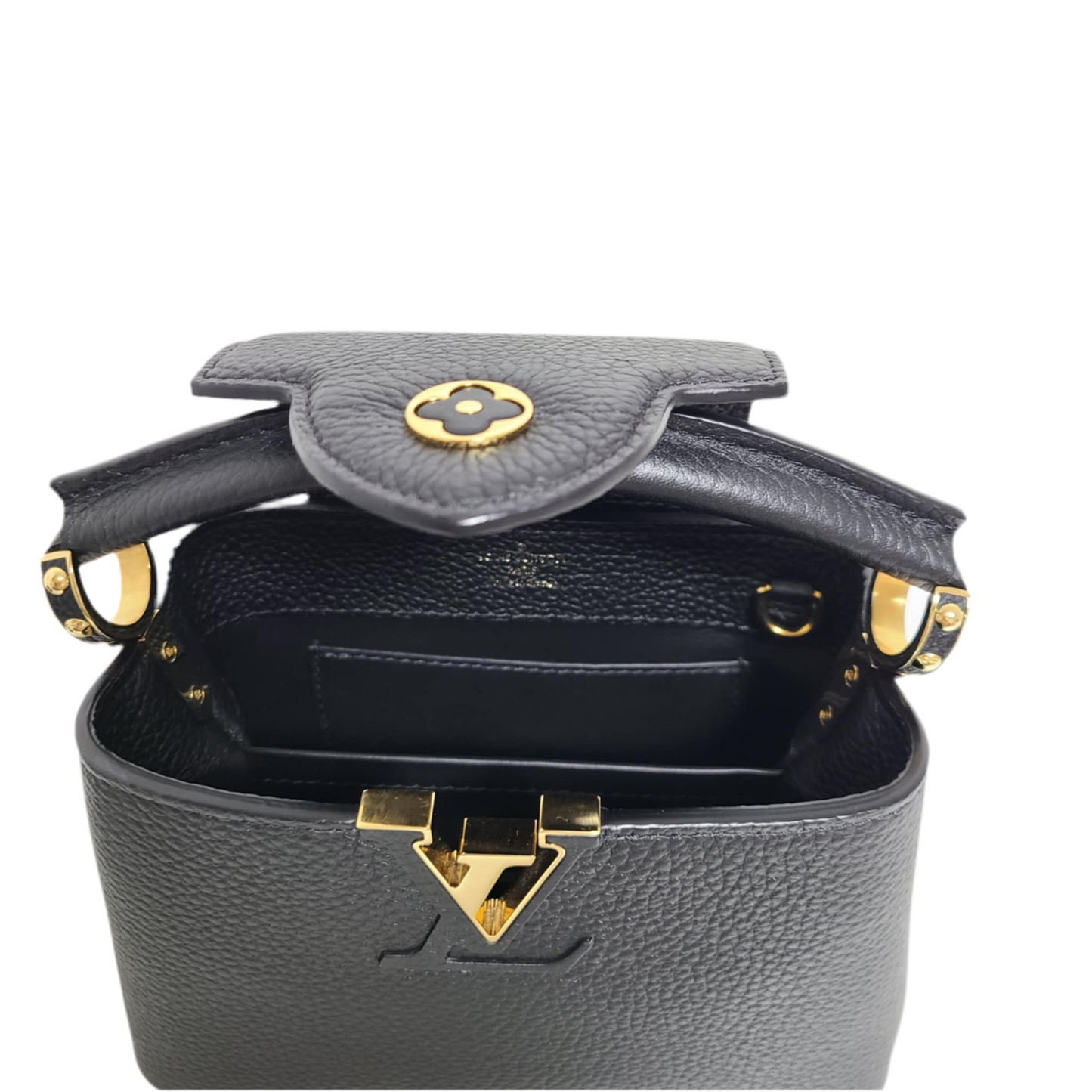 Louis Vuitton Mini Capucines in black Taurillon Leather