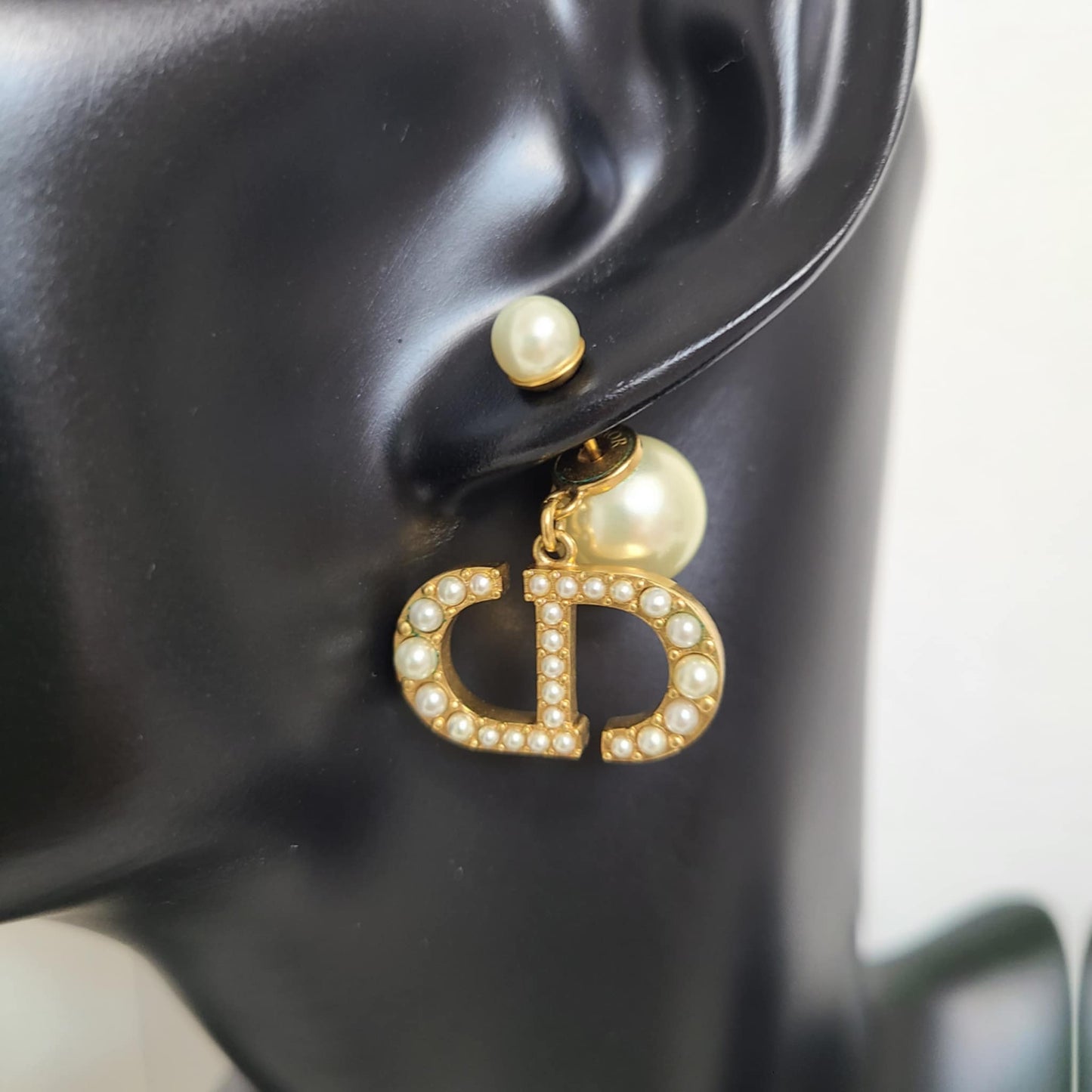 Dior Tribales Earring Pearl Design