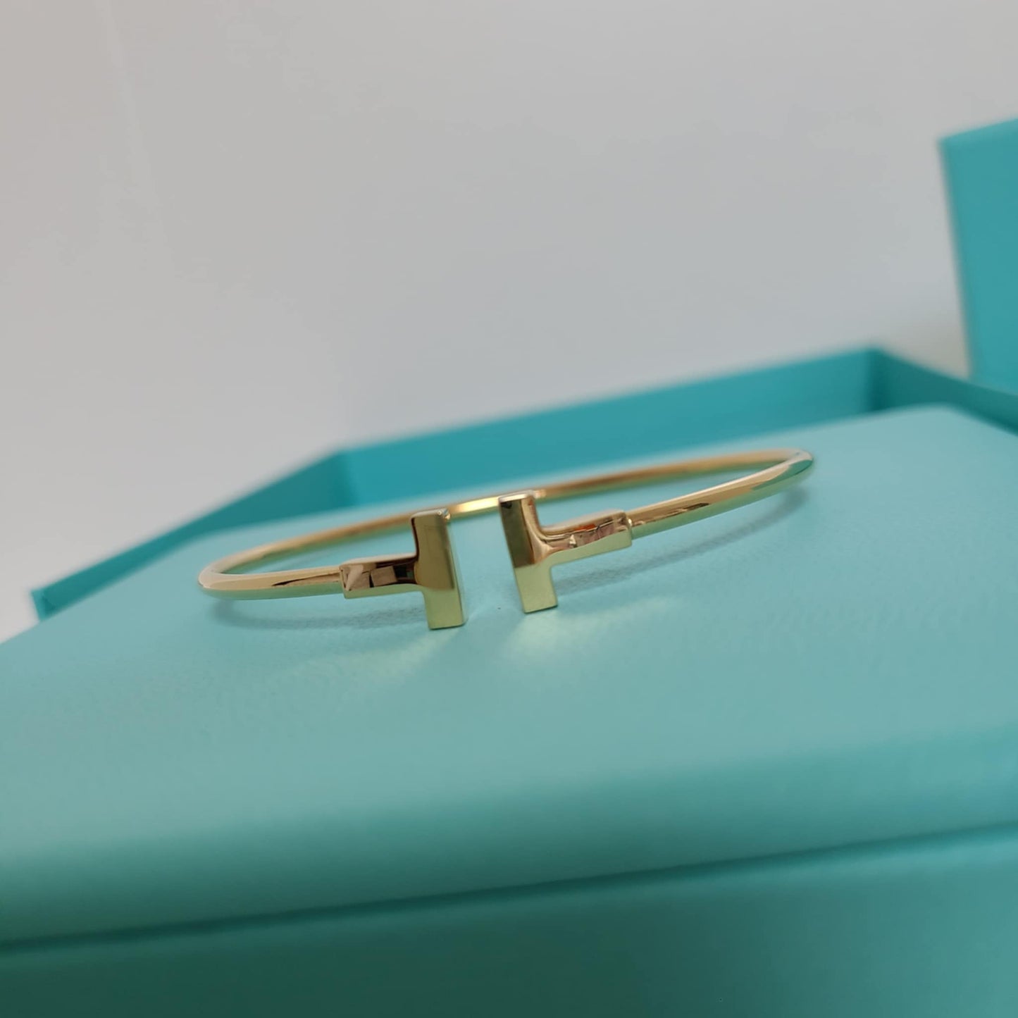Tiffany T Wire Bangle 18K Y/G