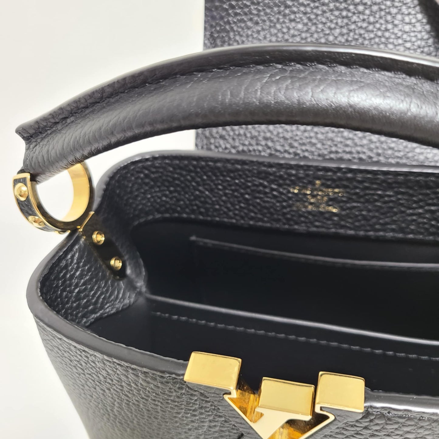 Louis Vuitton Mini Capucines in black Taurillon Leather