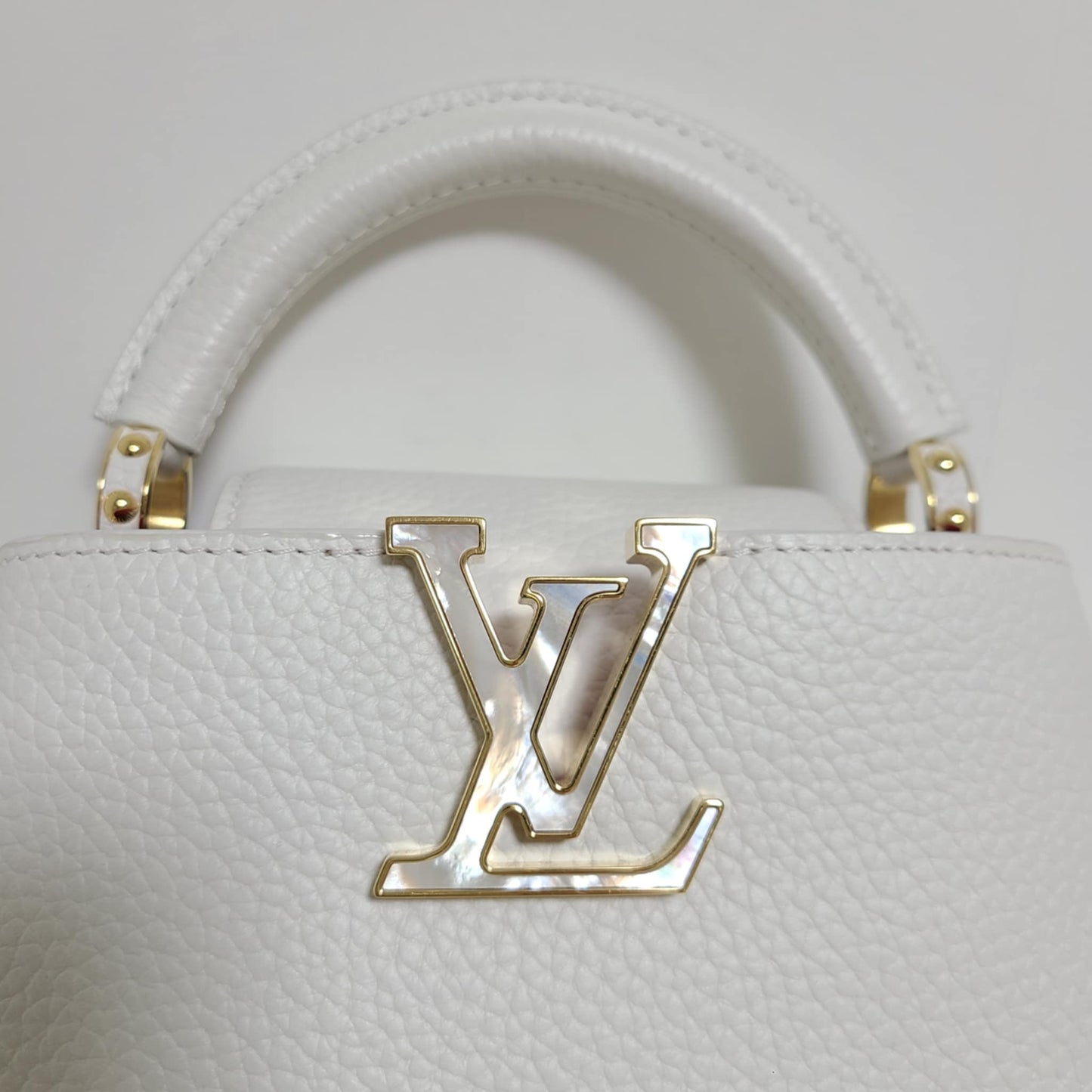 Louis Vuitton Capucines Capushell Mini