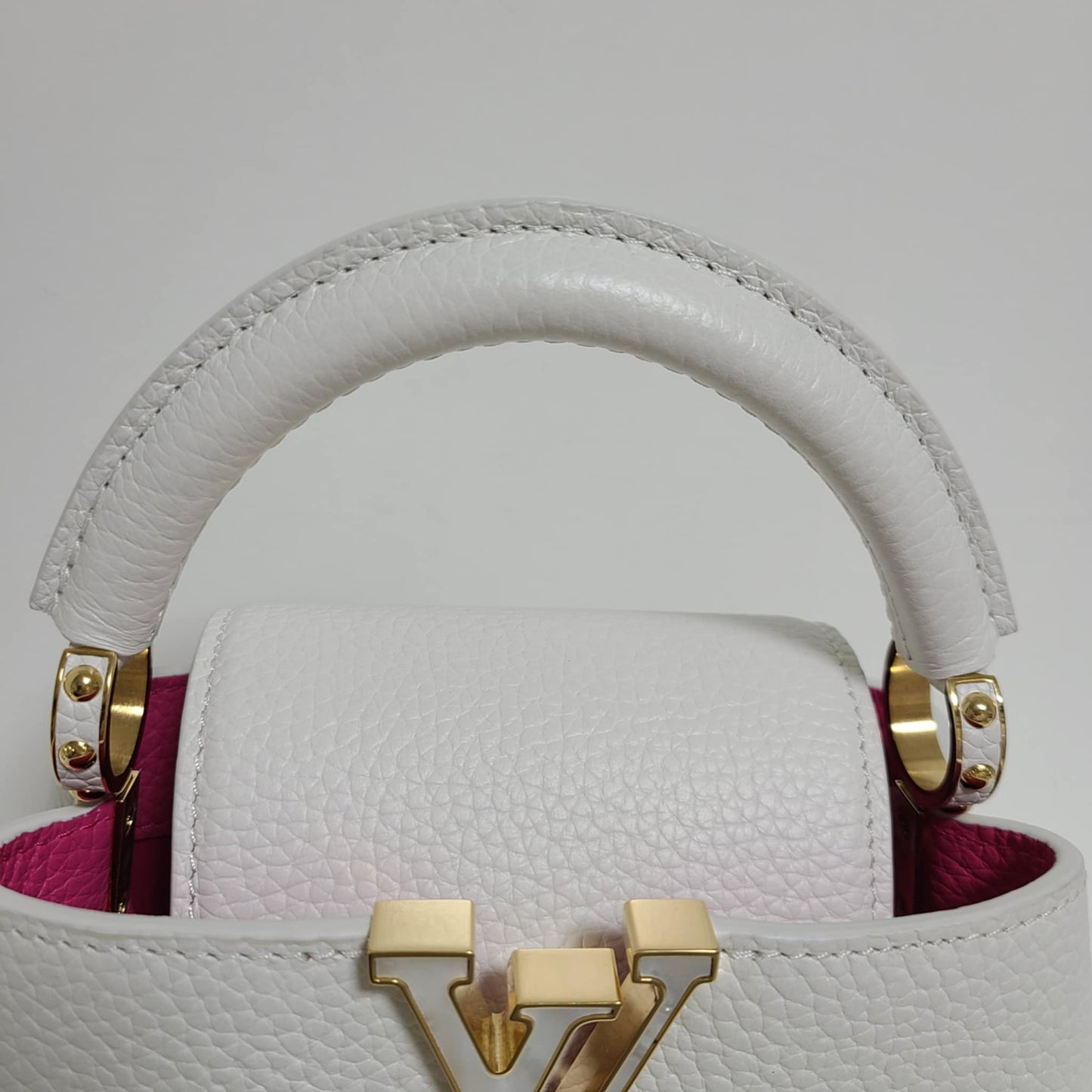 Louis Vuitton Capucines Capushell Mini