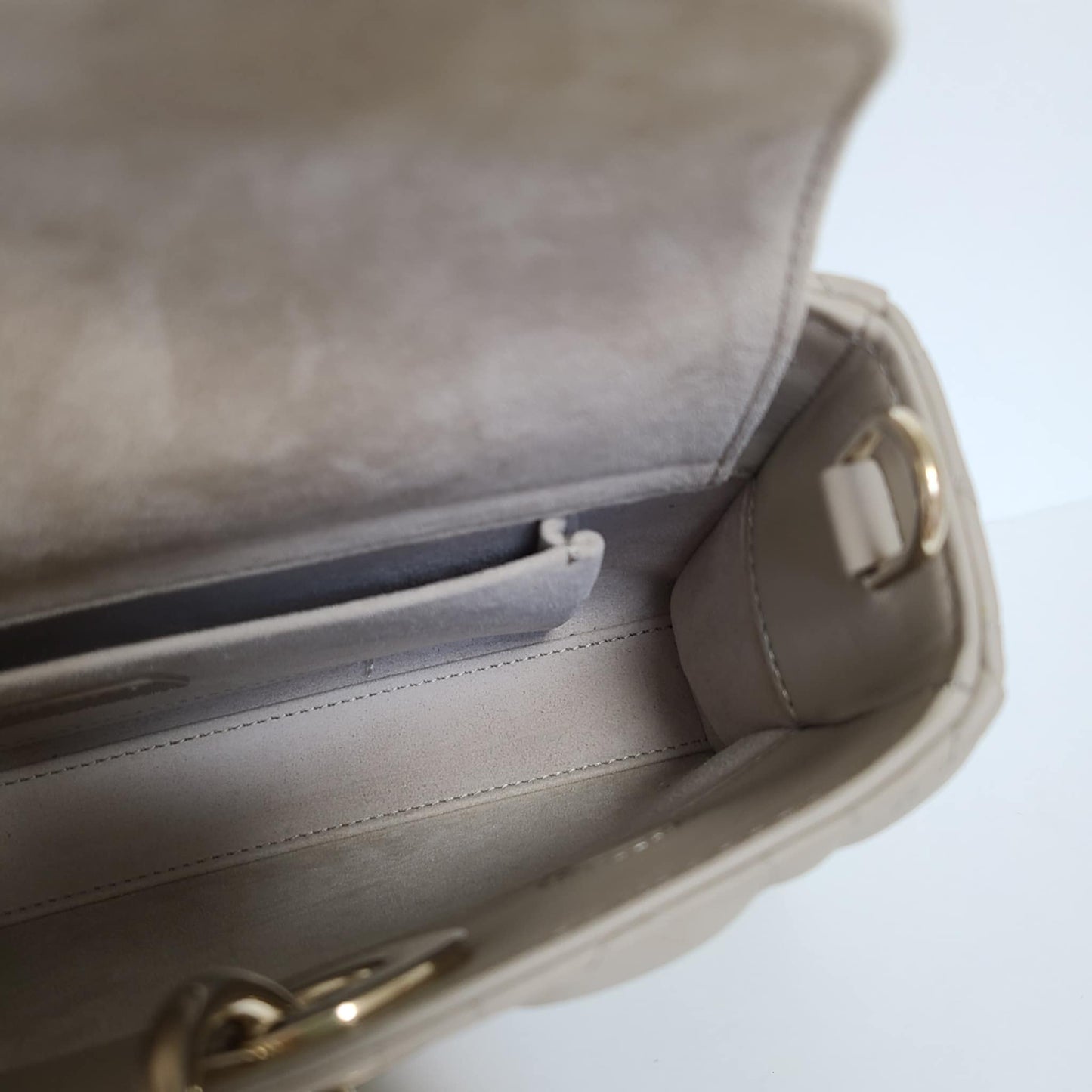 Dior D Joy Medium