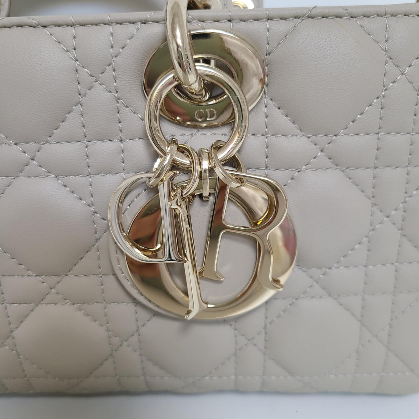 Dior D Joy Medium