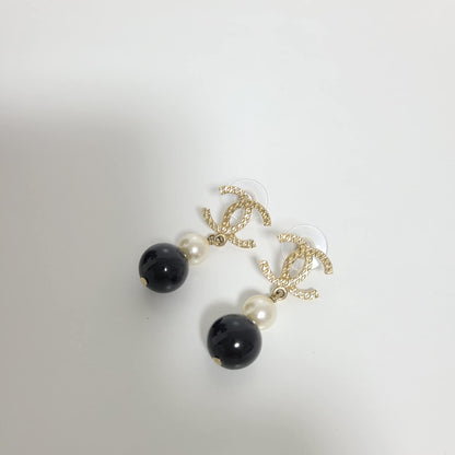 Chanel Bicolor CC Pearl Drop Earring