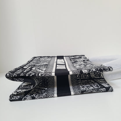 Dior Booktote M