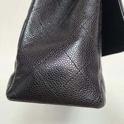 CHANEL Classic Single Flap 30 cm – Caviar Leather