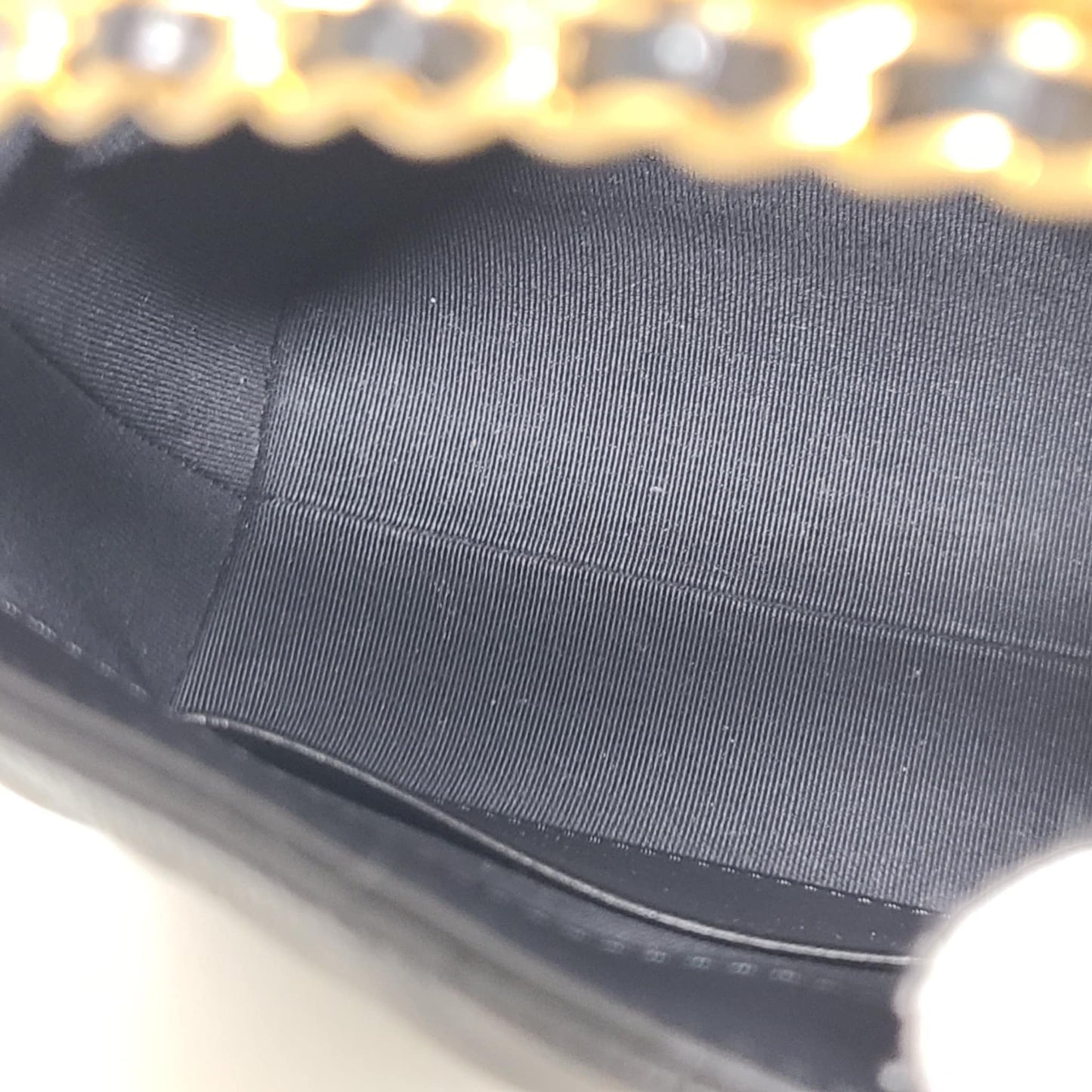 Chanel CLUTCH WITH CHAIN Grained Shiny Caviar & Gold-Tone Metal Black 2024-2025 fall-winter pre collection